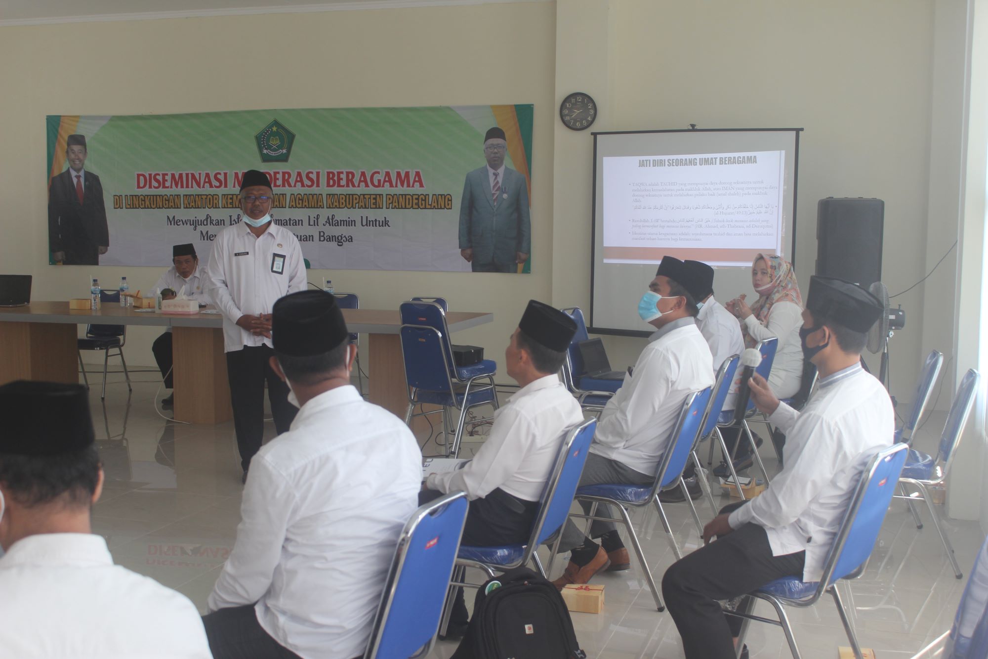 Suasana diskusi diseminasi moderasi beragama bagi ASN Kemenag Pandeglang.